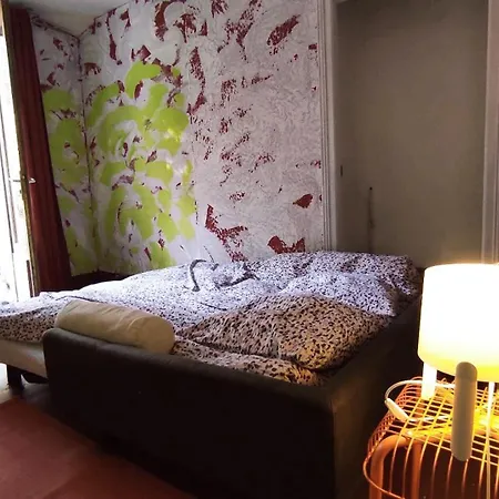 Grande maison ancienne simple et spacieuse. Vichy Extérieur photo